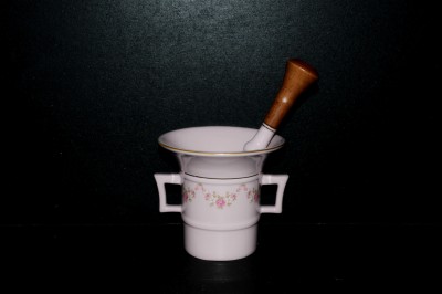 Mažiar s paličkou, ružový porcelán, 0,22 l., 158
