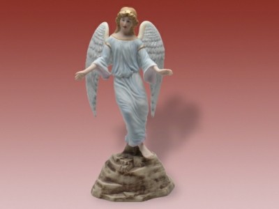Porcelánová soška Anjel, dekorácie biskvit a Saxe.